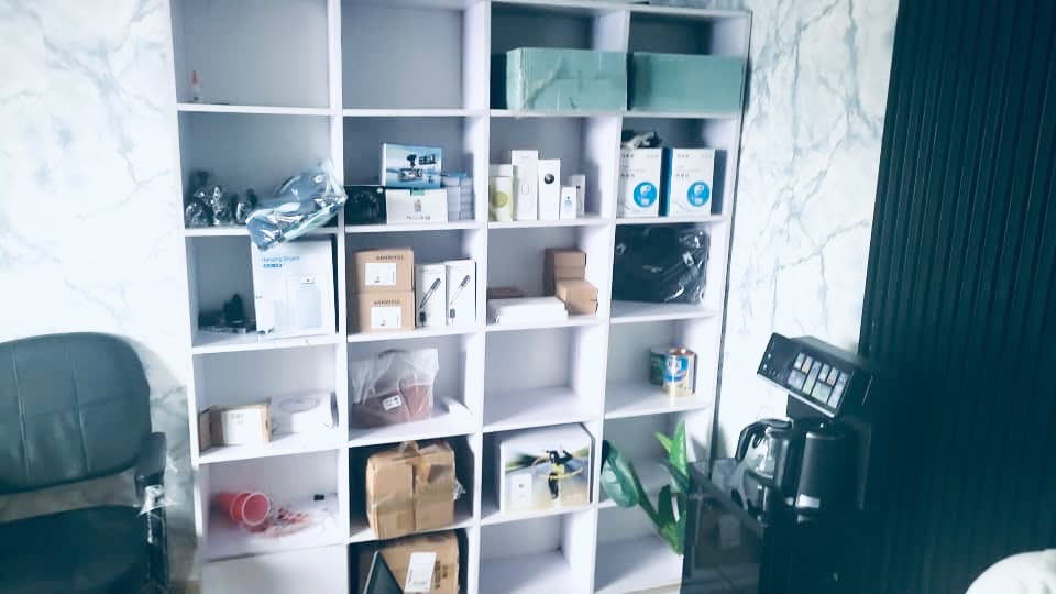 Collection shelves inside the Preob Market pickup station
